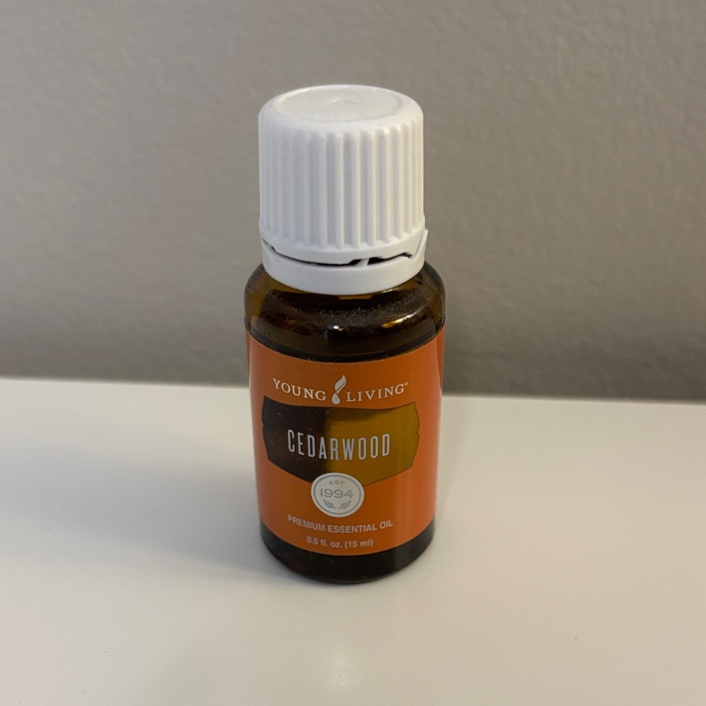 NEW Young Living Cedarwood Essential‎ Oil, 15ml